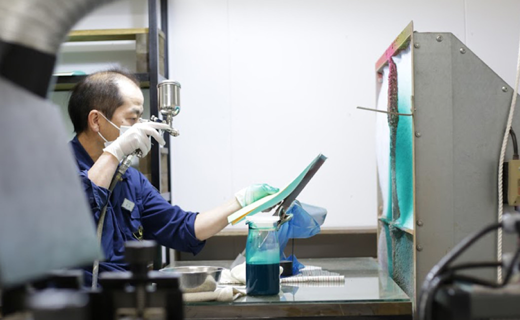 職人技によるアナログ加工